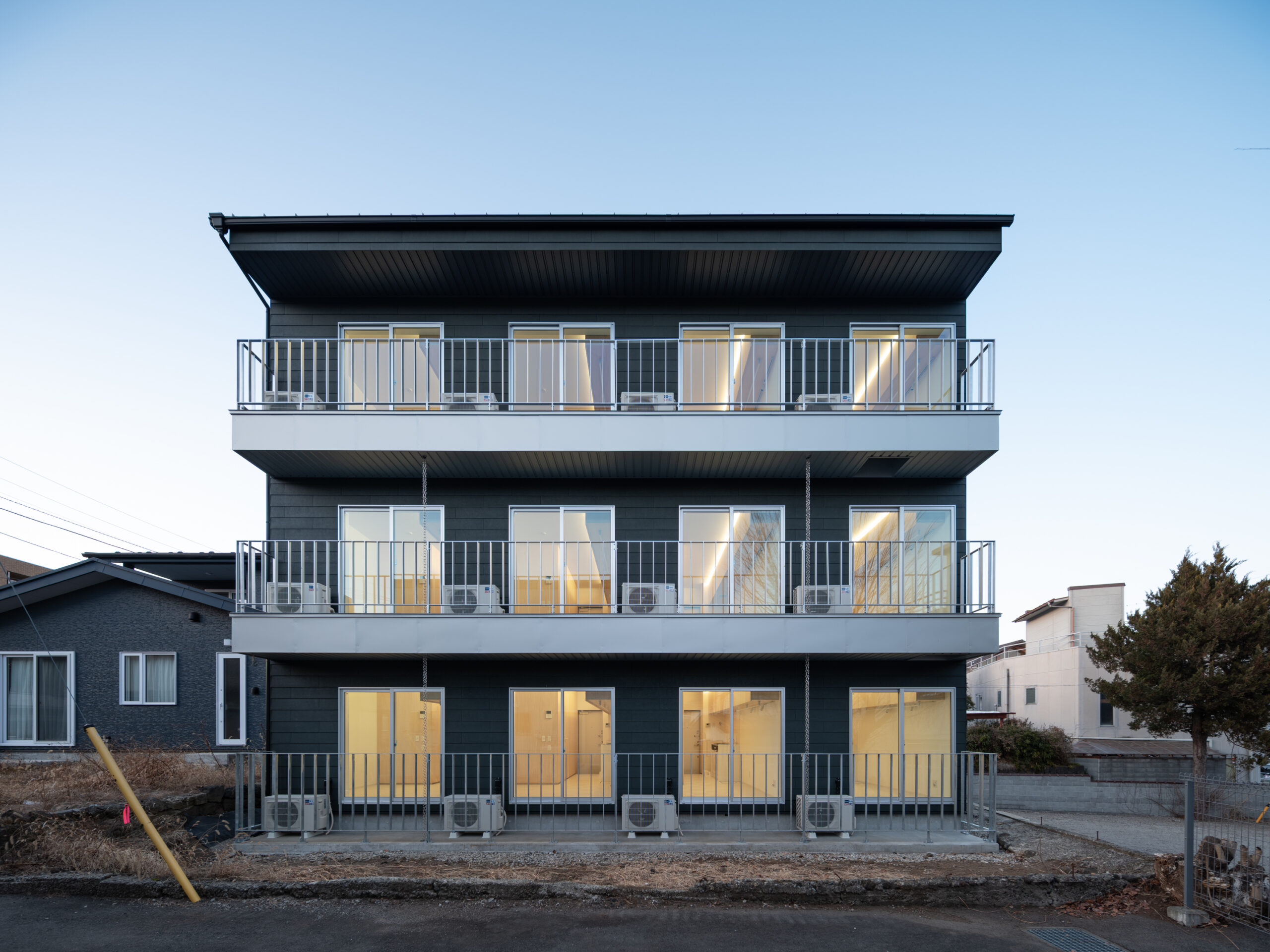 河口湖の木造３階建て社員寮